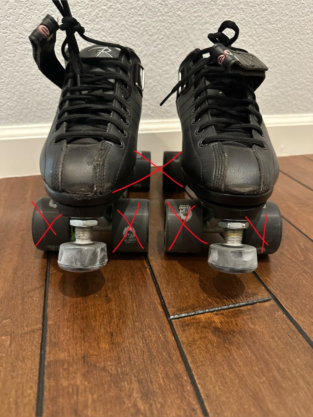 Riedell R3 Quad Roller Skate - Picture 3 of 16